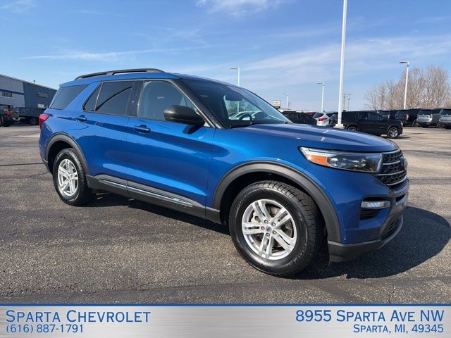 Atlas Blue Metallic 2022 Ford Explorer XLT AWD SUV / Crossover All-Wheel Drive Automatic
