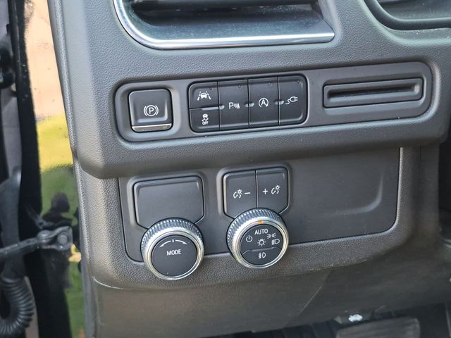 Used 2021 Black GMC SLT image 16