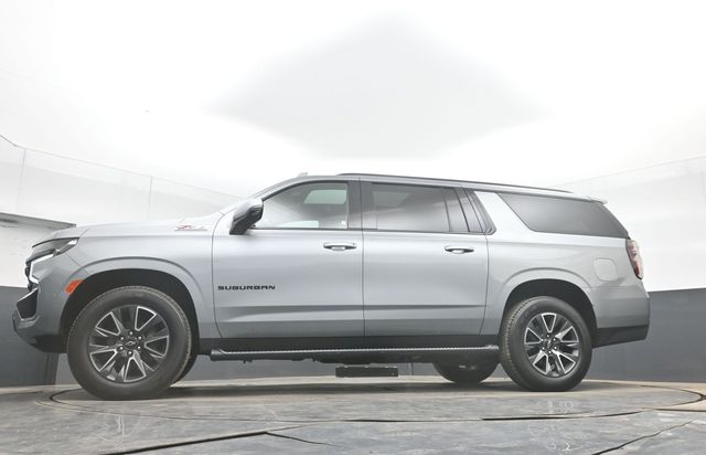 Used 2023 Gray Chevrolet Z71 image 49