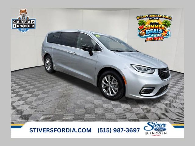 Silver Mist Clearcoat 2026 Chrysler Pacifica Limited FWD Minivan Front-Wheel Drive 9-Speed Automatic