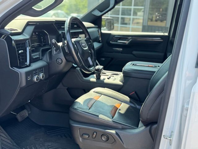 2022 GMC Sierra 1500 AT4 - Summit White exterior view 11