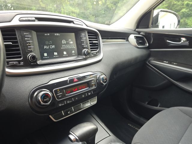 2019 Kia Sorento LX:169203A