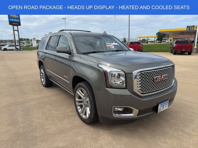 Mineral Metallic 2017 GMC Yukon Denali 4WD SUV / Crossover Four-Wheel Drive 8-Speed Automatic Overdrive