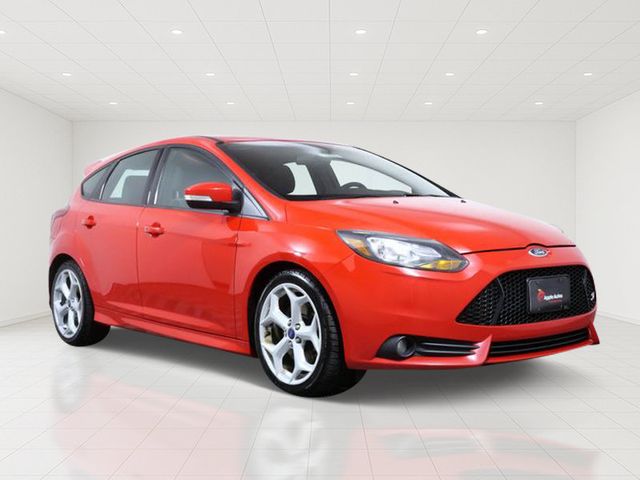 Race Red 2014 Ford Focus Hatchback Front-Wheel Drive 6-Speed Manual