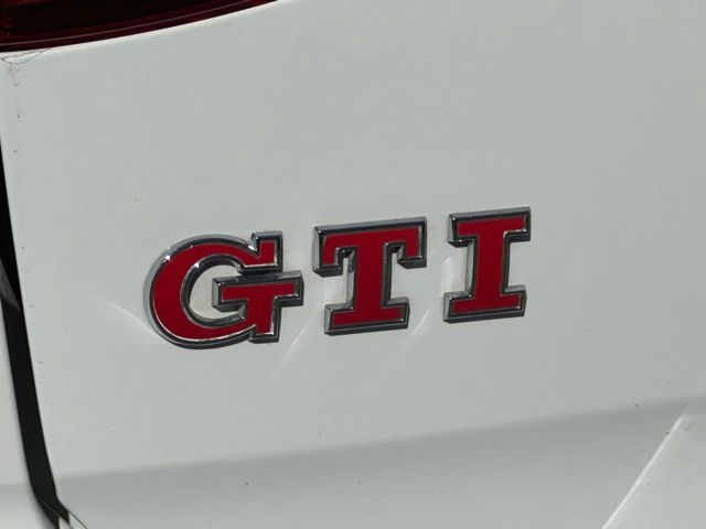 2019 Volkswagen Golf GTI  27