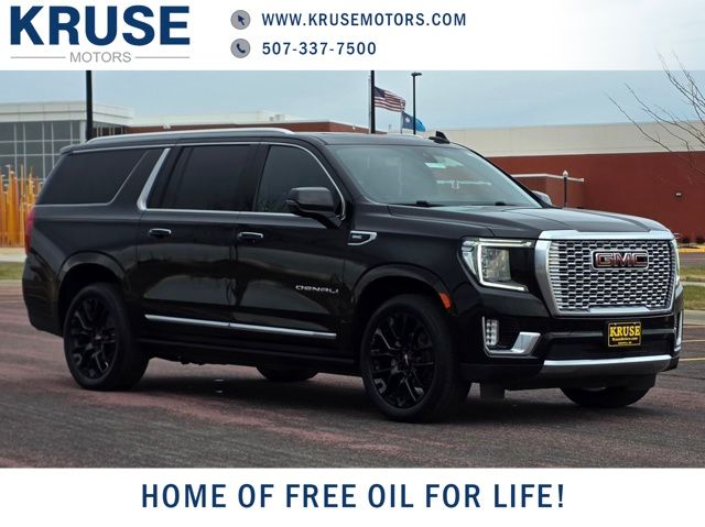 2022 GMC Yukon XL 4WD Denali