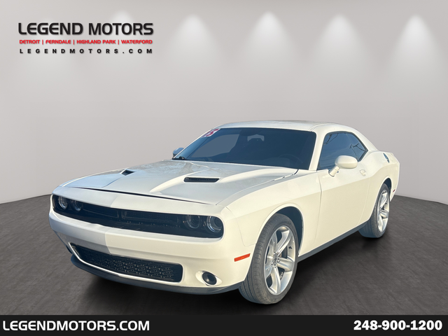 Bright White Clearcoat 2015 Dodge Challenger SXT RWD Coupe Rear-Wheel Drive 8-Speed Automatic