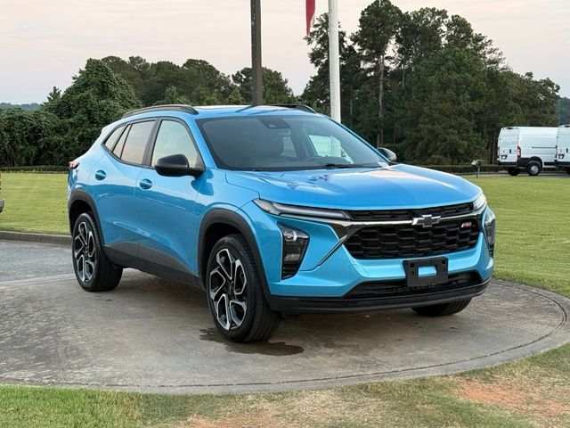 Used 2025 Chevrolet Trax SUV