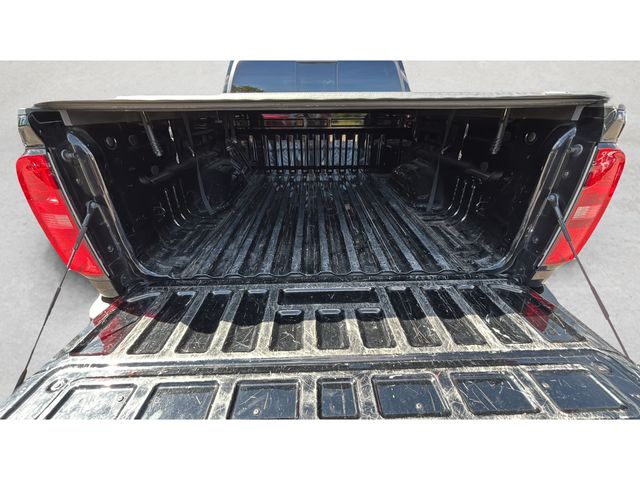 Used 2022 Black Chevrolet Z71 image 32