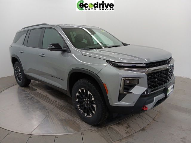 Sterling Gray Metallic 2026 Chevrolet Traverse SUV / Crossover Four-Wheel Drive 8-Speed Automatic