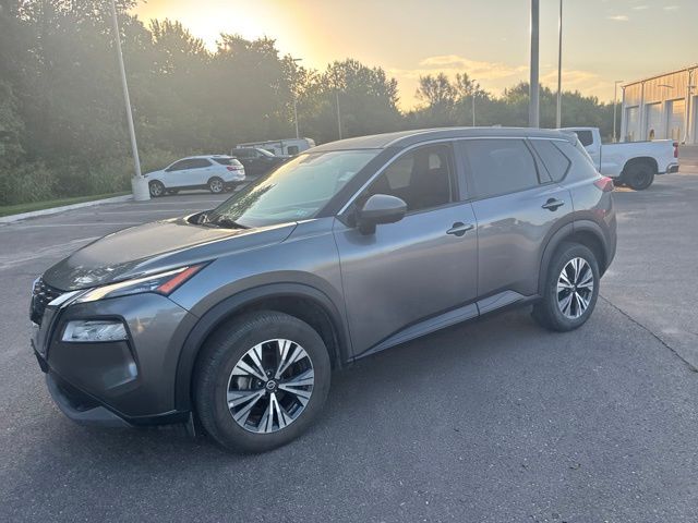 Used 2021 Gray Nissan SV image 2