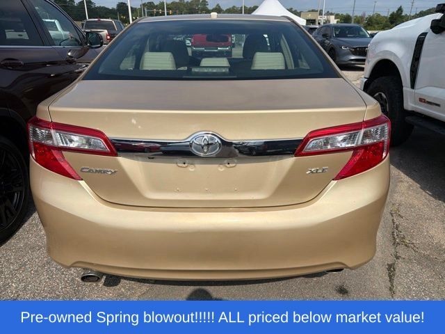 Used 2012 Beige Toyota XLE image 6
