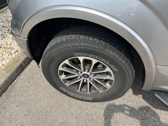 Used 2020 Silver Ford XLT image 8