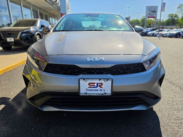 2023 Kia Forte LXS AT's photo