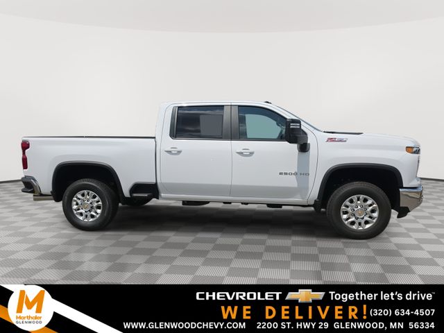 Summit White 2026 Chevrolet Silverado 2500HD Pickup Truck Four-Wheel Drive Automatic
