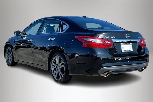 Used 2018 Nissan Altima 3.5 SL 4D Sedan