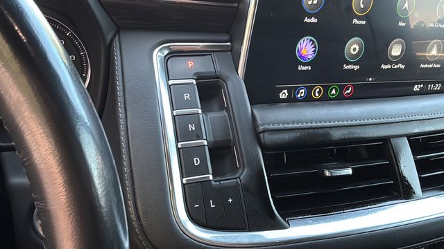 Used 2021 Gray Chevrolet Z71 image 29