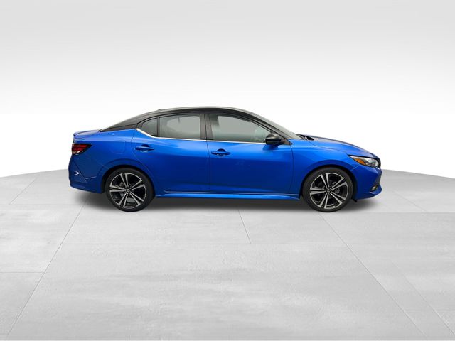 2022 Electric Blue Metallic/Super Black Nissan Sentra SR FWD Sedan