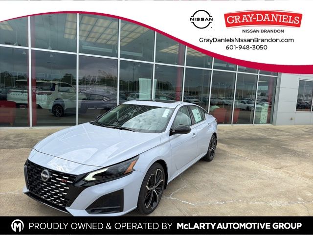 Gray Sky Pearl 2026 Nissan Altima 2.5 SR FWD Sedan Front-Wheel Drive Continuously Variable Transmission