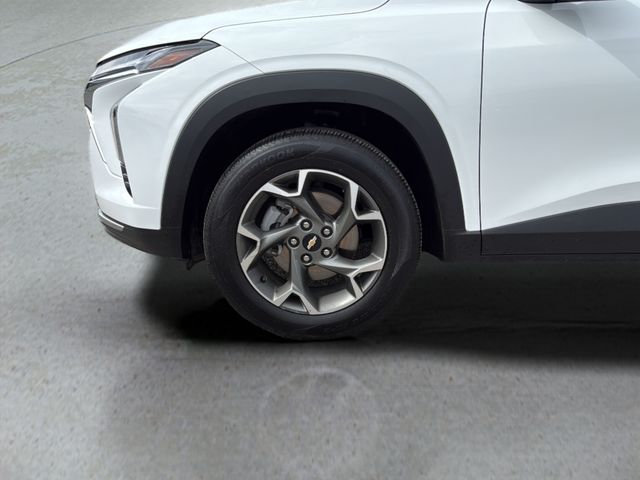 2025 Chevrolet Trax LT - Photo 28