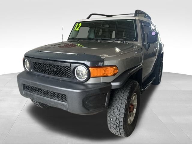 The 2012 Toyota FJ Cruiser photos