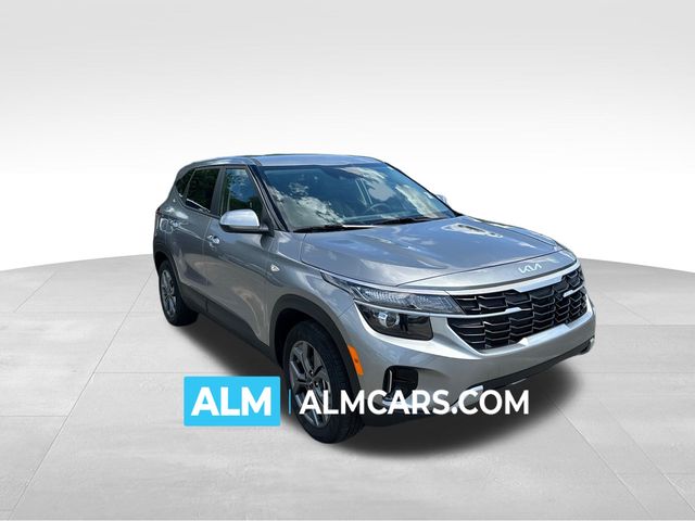Gray 2026 Kia Seltos SUV / Crossover Front-Wheel Drive Continuously Variable Transmission
