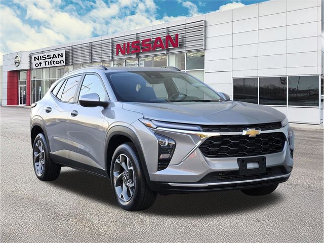 2025 Chevrolet Trax LT's photo