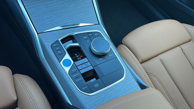 2025 BMW i4 eDrive40 19