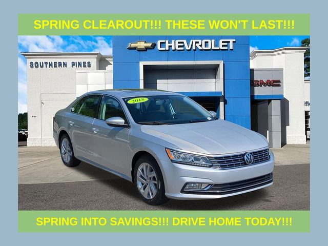 Silver 2018 Volkswagen Passat 2.0T SE FWD Sedan Front-Wheel Drive 6-Speed Automatic