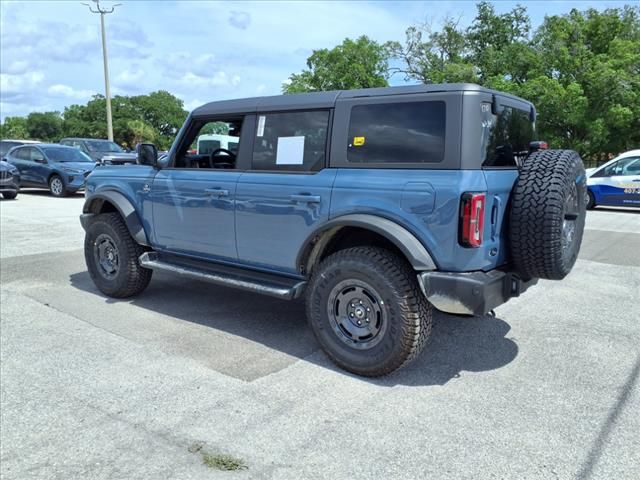 2025 Ford Bronco Outer Banks photo