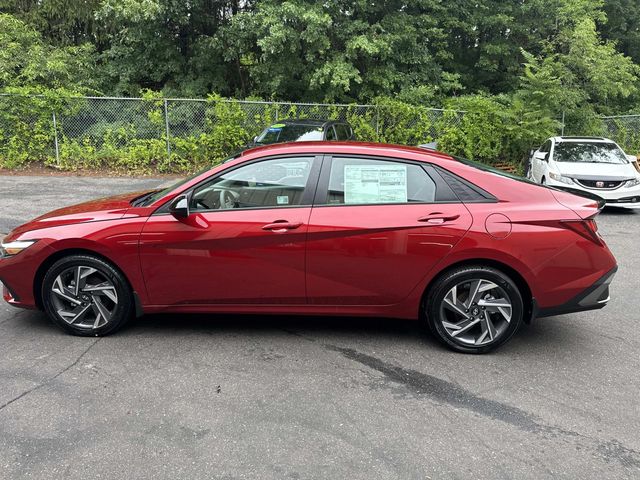 2025 Hyundai Elantra - Image 10