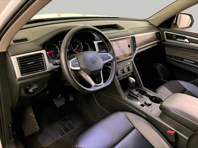 2021 Volkswagen Atlas 3.6L V6 SE w/Technology White at Subaru and VW of Moon Township