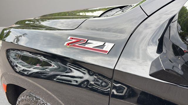 Used 2024 Black Chevrolet Z71 image 41