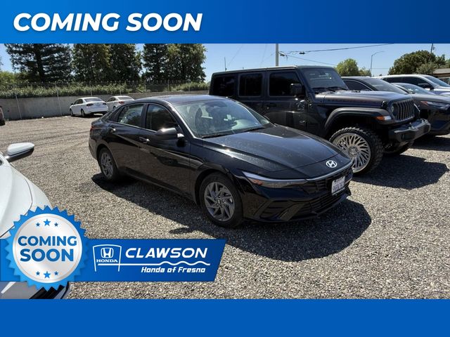 2024 Hyundai Elantra 1.6 HEV Blue's photo