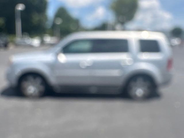 Used 2015 Honda Pilot Touring with VIN 5FNYF4H95FB055159 for sale in Hickory, NC