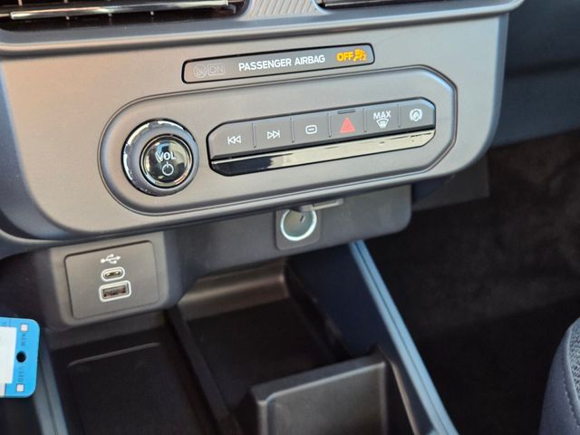 New 2026 Ford Maverick XL 4D Crew Cab