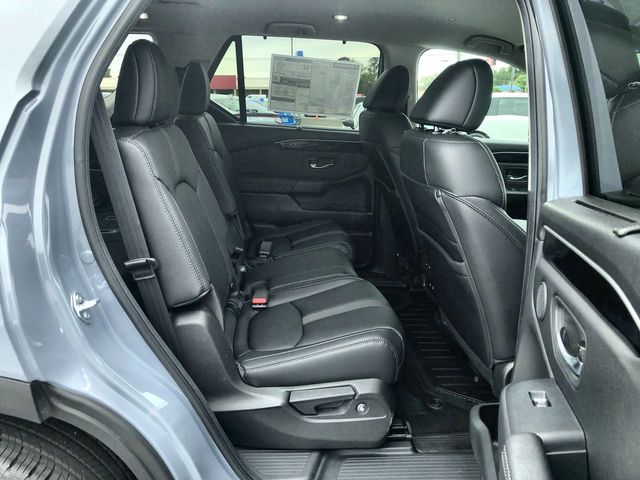 new 2026 Honda Pilot car, priced at $43,758
