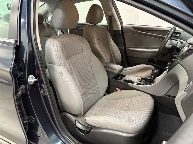2012 Hyundai Sonata GLS photo