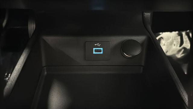 Used 2017 Lightning Blue Ford SE image 34