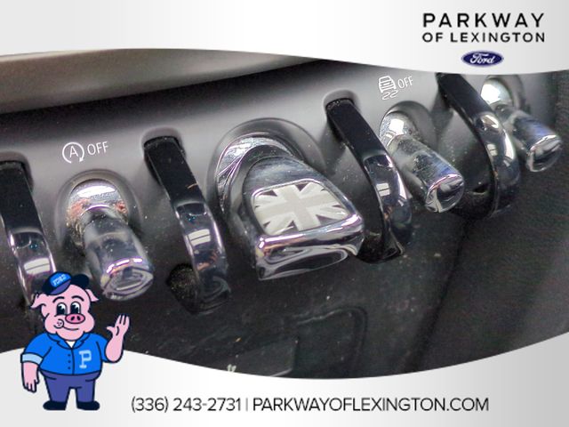 Used 2023 Silver MINI Signature image 26