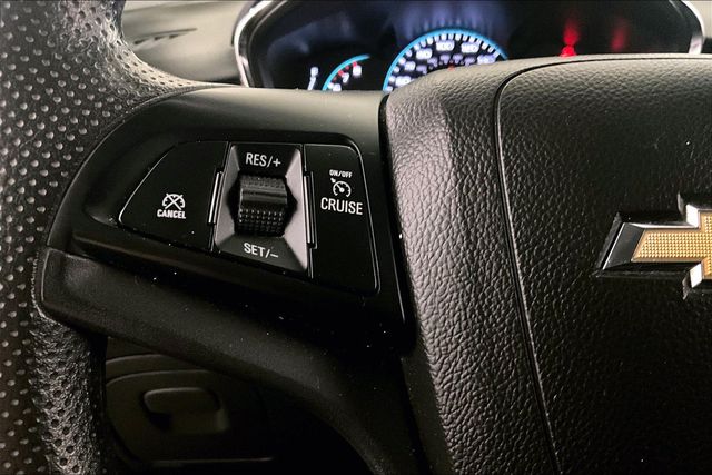 2021 Chevrolet Trax LT Blue at Subaru and VW of Moon Township