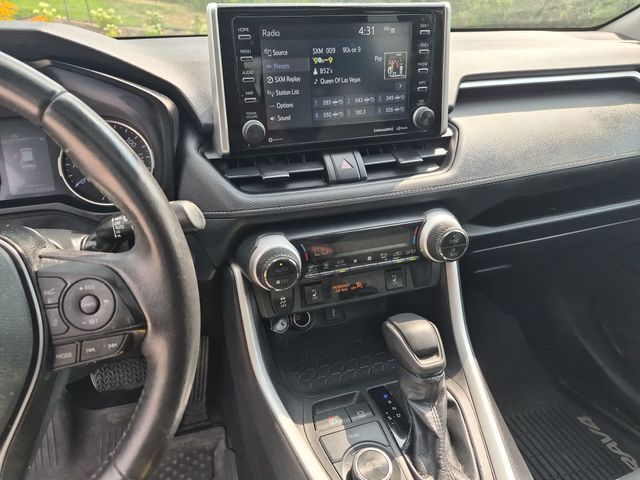 2020 Toyota RAV4 Hybrid - Image 23