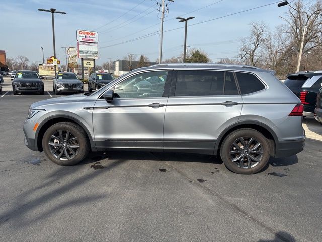 Used 2024 Gray Volkswagen 2.0T Wolfsburg Edition image 10