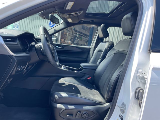 2023 Jeep Grand Cherokee L Altitude - Bright White Clearcoat exterior view 10