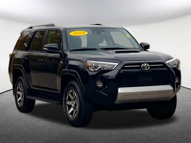 2024 Toyota 4Runner TRD Off-Road Premium 2