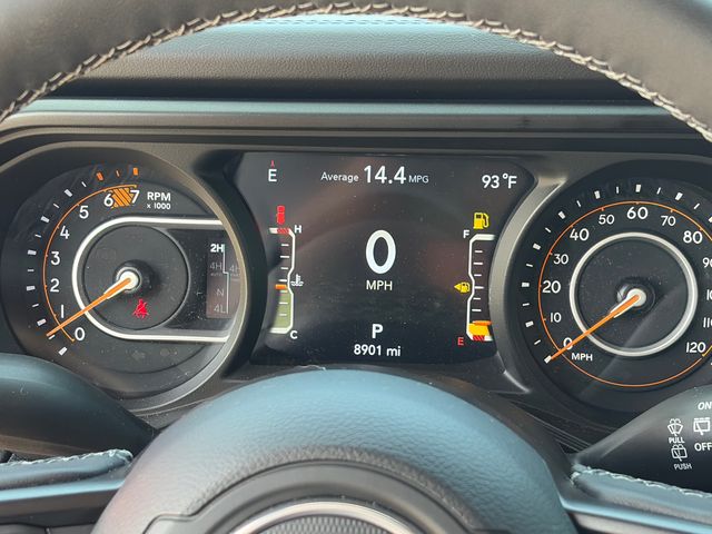 Used 2025 Jeep Wrangler SUV
