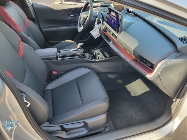 2026 Toyota Prius Plug-in Hybrid XSE - Photo 17
