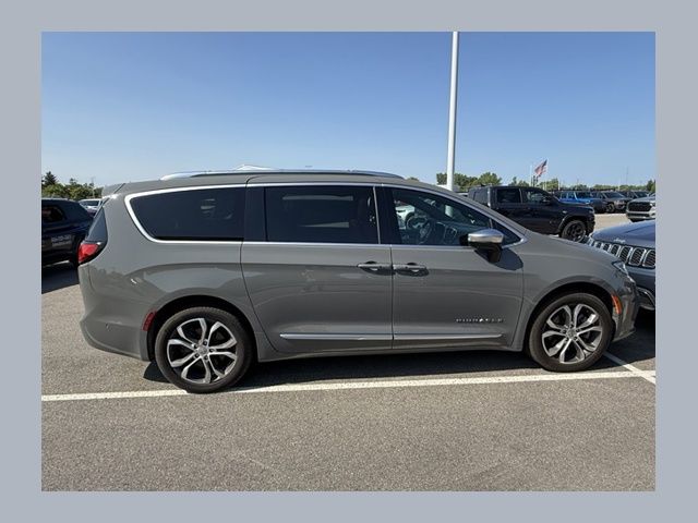 Ceramic Gray Clearcoat 2025 Chrysler Pacifica Minivan All-Wheel Drive 9-Speed Automatic