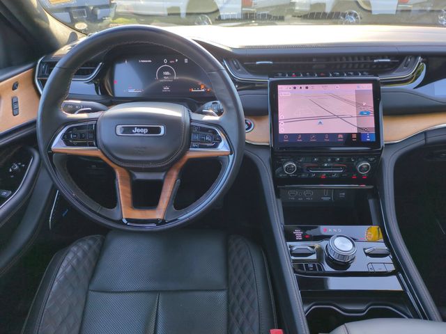 Used 2024 Gray Jeep Summit Reserve image 31