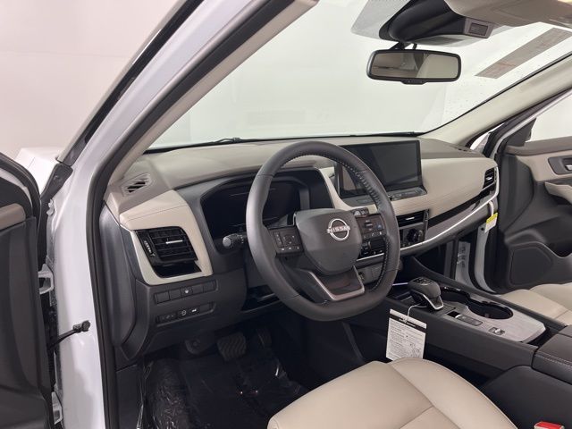 2025 Everest White Pearl Nissan Rogue SL FWD SUV